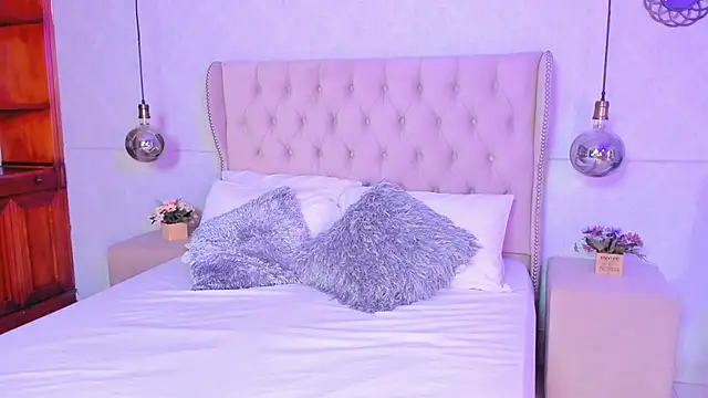 Tatihornyy online show from October 2025 10:28:01 AM