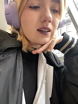 Snapshot of Cherry___Blossom chatting on October 2025 11:20:01 AM Cherry Blossom online show from October 2025 11:20:01 AM