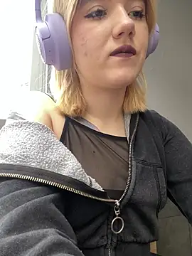 Snapshot of Cherry___Blossom chatting on October 2025 11:09:01 AM Cherry Blossom online show from October 2025 11:09:01 AM