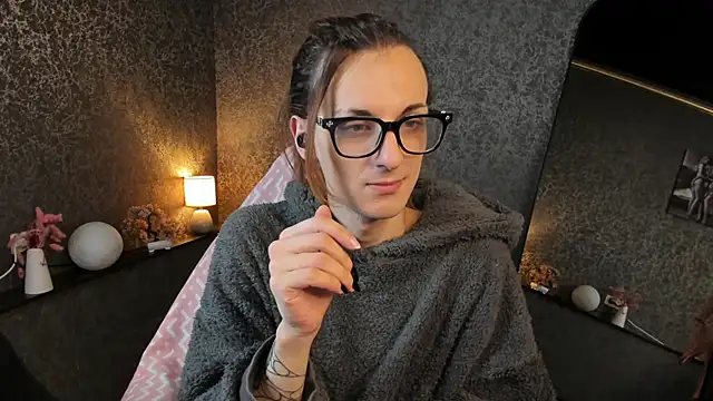 Anjela Botton online show from March 2026 12:00:01 PM