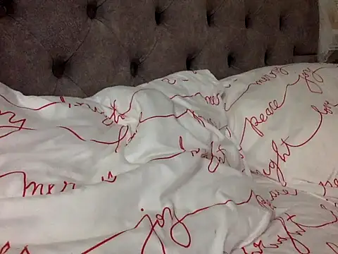 Snapshot of evelinflr chatting on October 2025 08:08:02 PM evelinflr online show from October 2025 08:08:02 PM