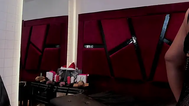 AlliceJelany online show from December 2025 07:24:01 PM