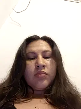 victoriadaniela online show from May 2026 11:27:01 AM
