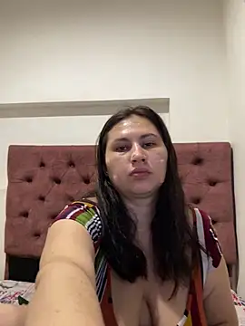 victoriadaniela online show from December 2025 02:45:01 AM