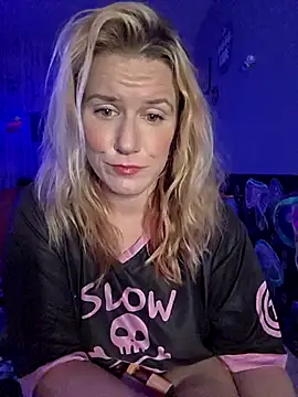 Snapshot of RhondaRump chatting on June 2026 04:07:01 AM RhondaRump online show from June 2026 04:07:01 AM