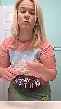 RhondaRump online show from November 2025 04:43:02 PM