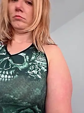 RhondaRump online show from April 2026 12:55:01 PM