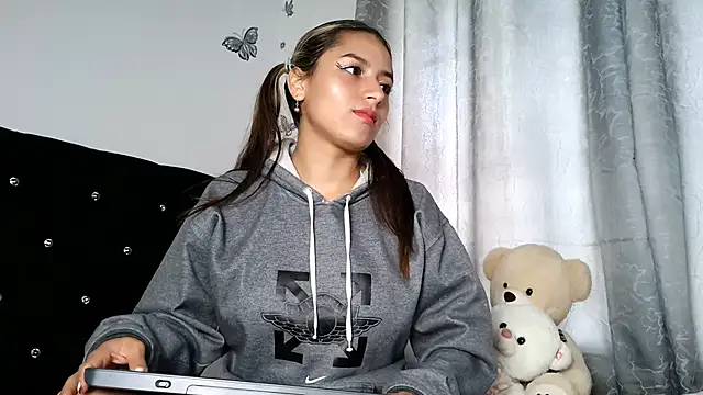 Snapshot of abella-lemus chatting on November 2025 03:12:02 PM abella-lemus online show from November 2025 03:12:02 PM