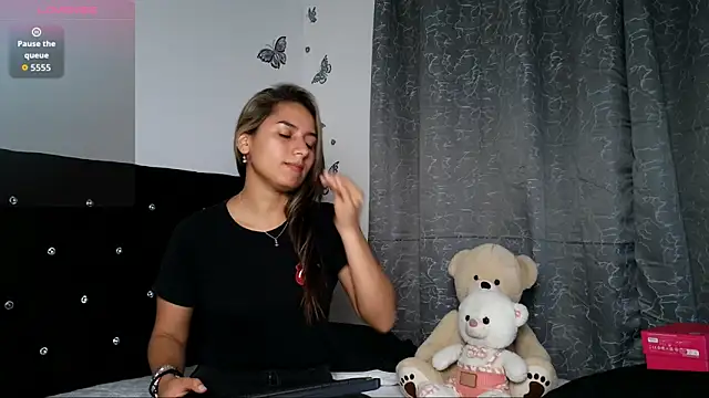 Snapshot of abella-lemus chatting on October 2025 11:14:01 PM abella-lemus online show from October 2025 11:14:01 PM