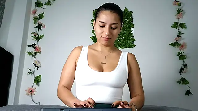 abella-lemus online show from February 2026 12:22:02 PM