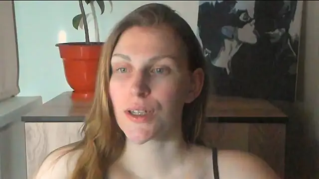 JuliaMuuun online show from March 2026 08:32:01 PM