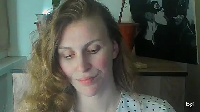 JuliaMuuun online show from May 2026 08:49:02 PM