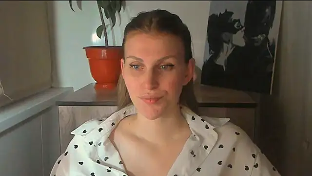 JuliaMuuun online show from March 2026 08:55:01 PM