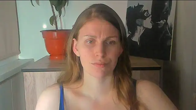 JuliaMuuun online show from April 2026 08:59:01 PM