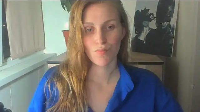 JuliaMuuun online show from April 2026 06:54:01 PM