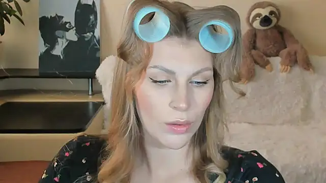 JuliaMuuun online show from September 2025 08:24:02 AM