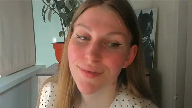 JuliaMuuun online show from March 2026 06:50:02 PM