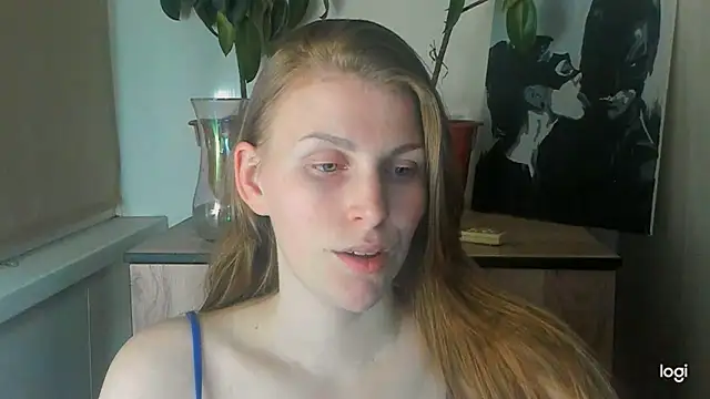 JuliaMuuun online show from May 2026 09:01:02 PM
