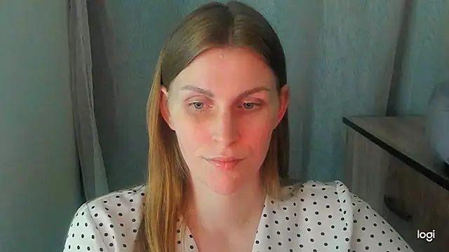 JuliaMuuun online show from June 2026 09:31:01 PM
