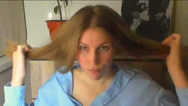 JuliaMuuun online show from March 2026 07:59:02 PM