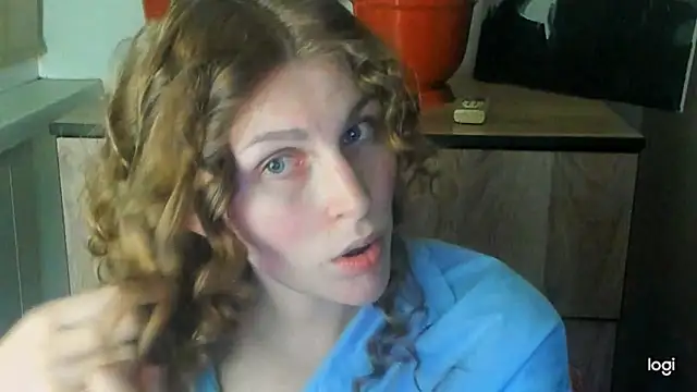 JuliaMuuun online show from May 2026 09:02:01 PM