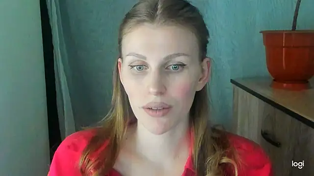 JuliaMuuun online show from June 2026 09:41:02 PM