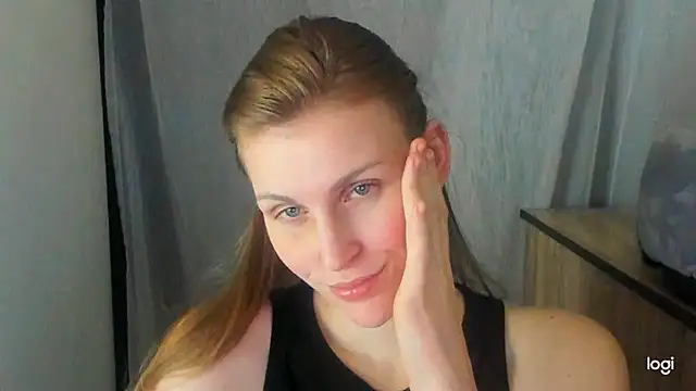 JuliaMuuun online show from June 2026 09:20:01 PM