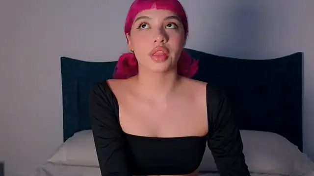 angelinhaaa online show from December 2025 02:34:02 AM