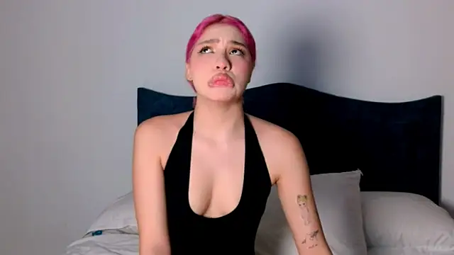 angelinhaaa online show from November 2025 12:25:01 AM