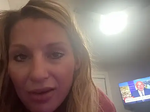 Snapshot of BaddieBossXX2 chatting on June 2026 08:11:02 AM BaddieBossXX2 online show from June 2026 08:11:02 AM