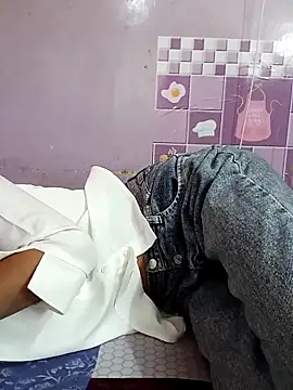 Snapshot of Sandhya_77 chatting on October 2025 05:17:01 AM Sandhya 77 online show from October 2025 05:17:01 AM