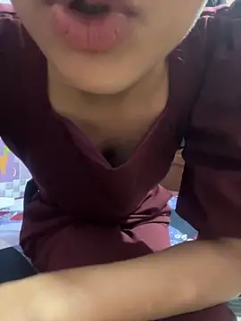 Snapshot of Sandhya_77 chatting on November 2025 05:44:02 AM Sandhya 77 online show from November 2025 05:44:02 AM