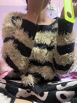 Snapshot of Sandhya_77 chatting on January 2026 06:17:01 AM Sandhya 77 online show from January 2026 06:17:01 AM