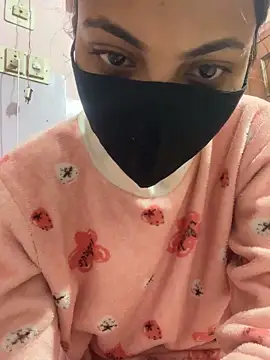 Snapshot of Sandhya_77 chatting on November 2025 05:07:01 AM Sandhya 77 online show from November 2025 05:07:01 AM