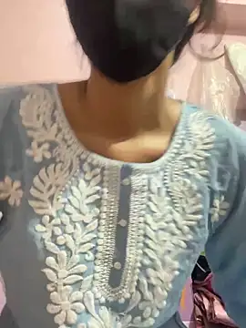 Snapshot of Sandhya_77 chatting on June 2026 05:52:01 AM Sandhya 77 online show from June 2026 05:52:01 AM