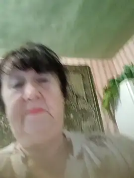 CrystalLime6411 online show from October 2025 01:34:01 PM