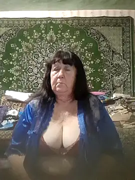 CrystalLime6411 online show from October 2025 04:06:02 PM