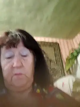 CrystalLime6411 online show from November 2025 01:37:02 PM