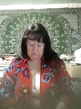 CrystalLime6411 online show from November 2025 04:27:02 AM