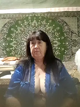 CrystalLime6411 online show from November 2025 06:23:01 PM