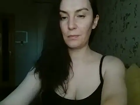 Snapshot of KatalinaQE chatting on September 2025 09:09:02 AM KatalinaQE online show from September 2025 09:09:02 AM