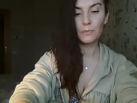 KatalinaQE online show from November 2025 06:06:01 AM