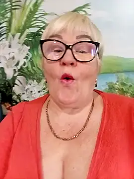 VioletSweet5566 online show from February 2026 12:02:02 PM