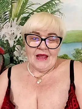 VioletSweet5566 online show from May 2026 12:02:01 PM