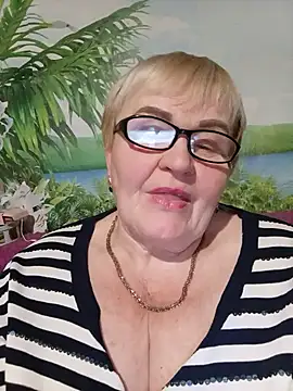 VioletSweet5566 online show from November 2025 06:45:01 PM