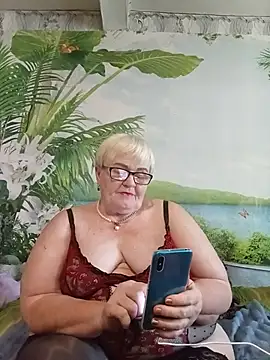 Snapshot of VioletSweet5566 chatting on June 2026 01:11:01 PM VioletSweet5566 online show from June 2026 01:11:01 PM