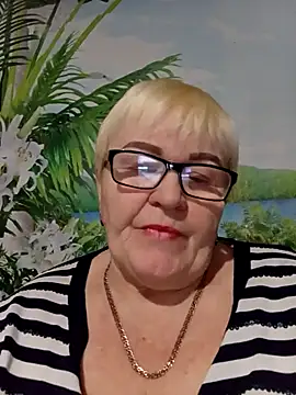 VioletSweet5566 online show from December 2025 12:40:02 PM