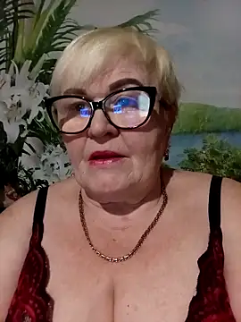 VioletSweet5566 online show from February 2026 07:04:02 PM