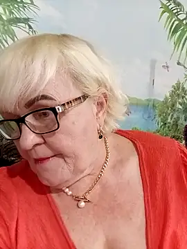 VioletSweet5566 online show from May 2026 12:14:02 PM