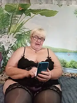 Snapshot of VioletSweet5566 chatting on July 2026 06:32:01 AM VioletSweet5566 online show from July 2026 06:32:01 AM